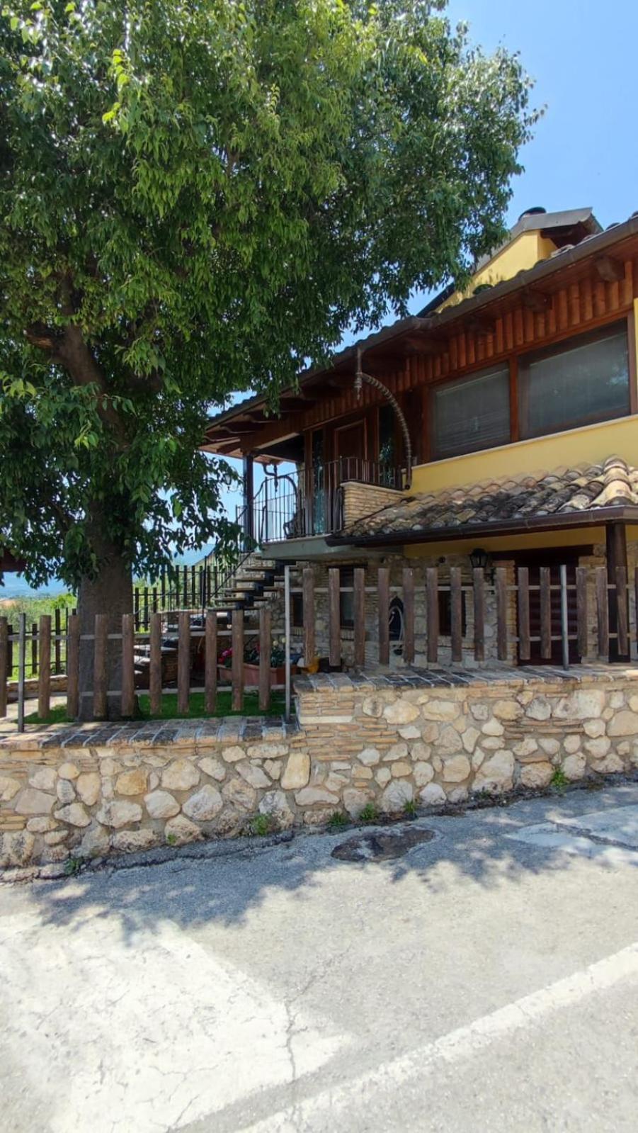 Il Bagolaro Casa Vacanze スルモナ エクステリア 写真